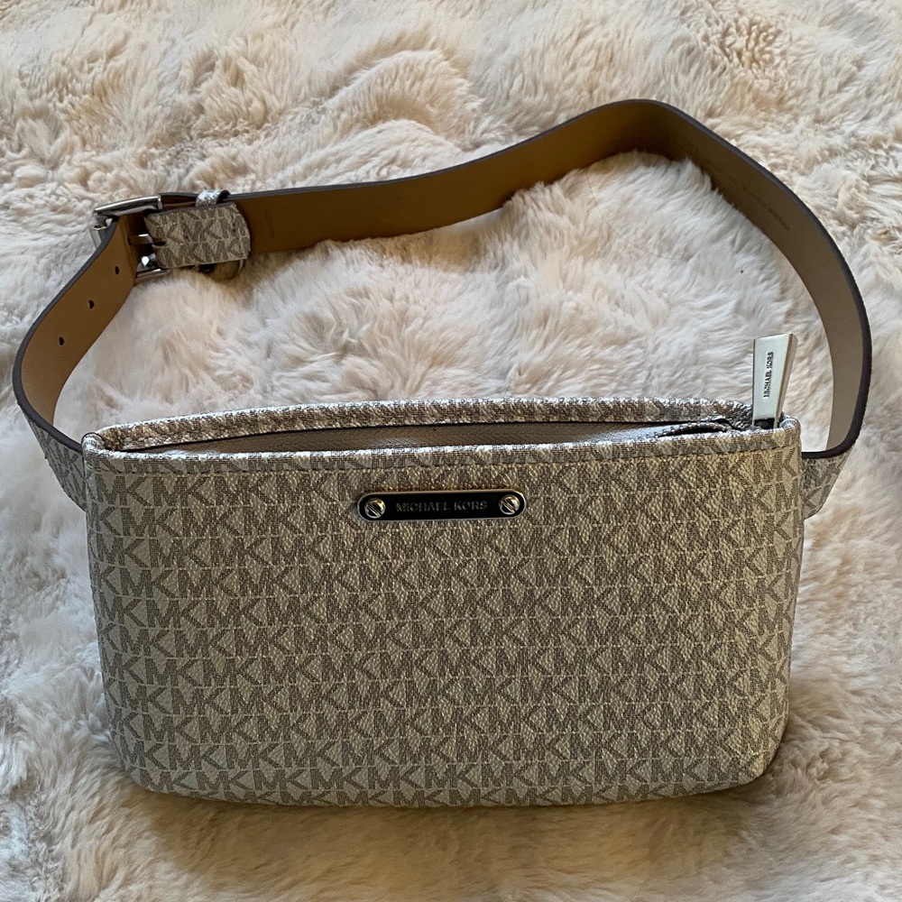 Michael Kors Silver White Logo Belt Bag with Silver Hardware - Picture 6 of 16